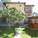 Tsenovi Πανσιόν 4*