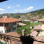 Tsenovi Πανσιόν 4*