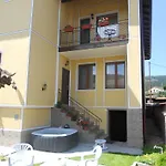 Tsenovi Πανσιόν 4*