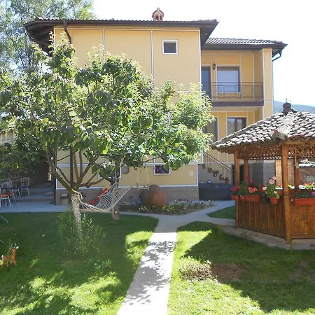 Tsenovi Casa de hóspedes 4*